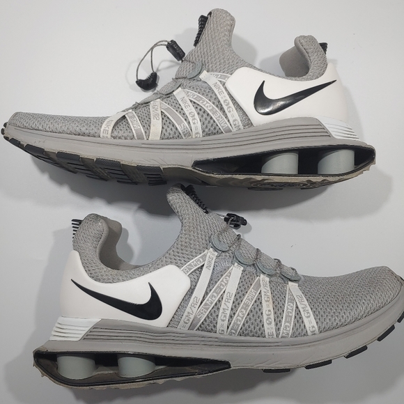 nike shox gravity wolf grey